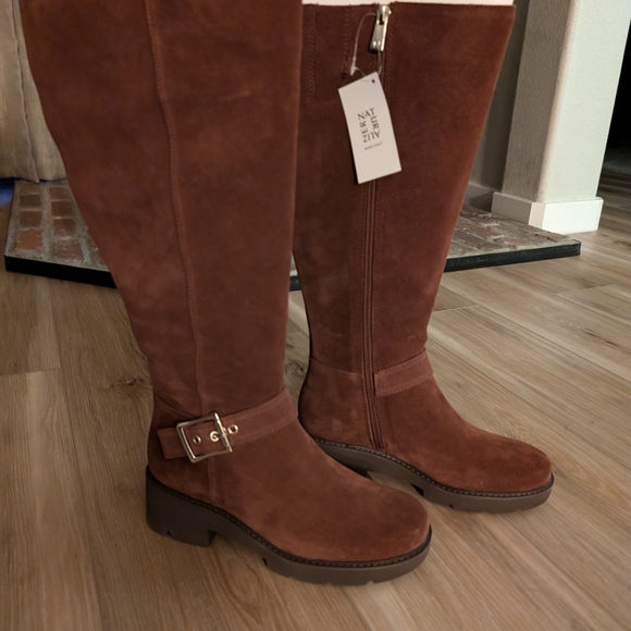 Darry Knee High Chocolate Brown Boots - WIDE CALF - Picture 4 of 7